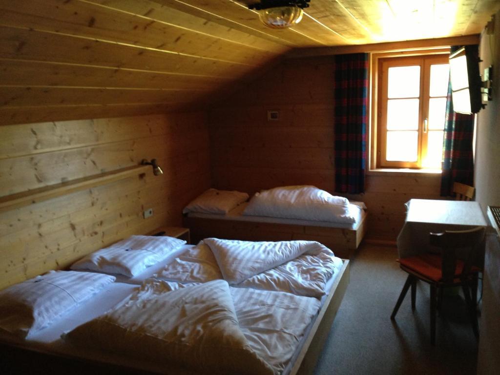 Gasthaus Sonne Tarrenz Bilik gambar