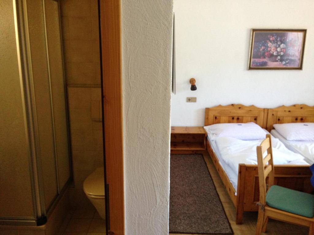 Gasthaus Sonne Tarrenz Bilik gambar