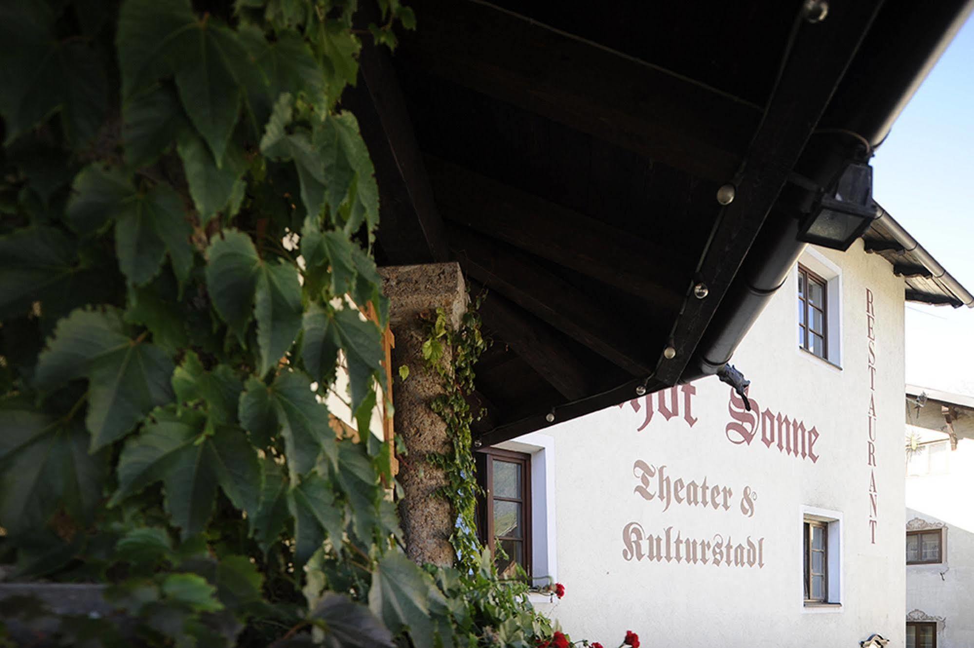 Gasthaus Sonne Tarrenz Luaran gambar